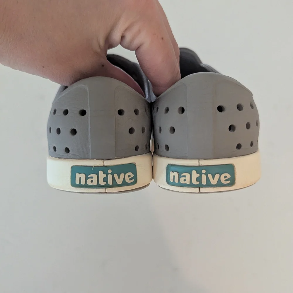 Native Jefferson Slip-On‎ Kids Shoes in Light Gray